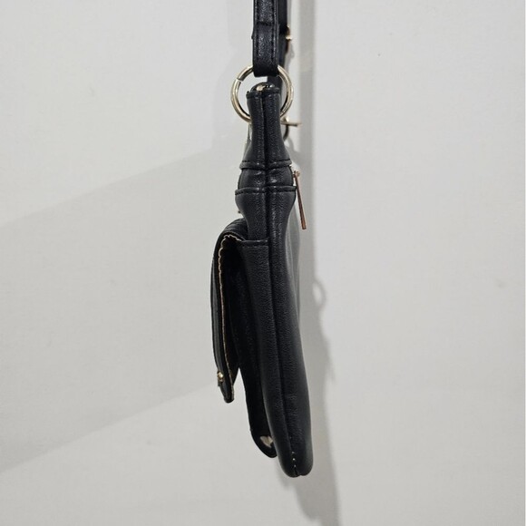 Sag Harbor -  Purse Cross Body Multiple Pockets - Black - Brass Hardware - Picture 3 of 12